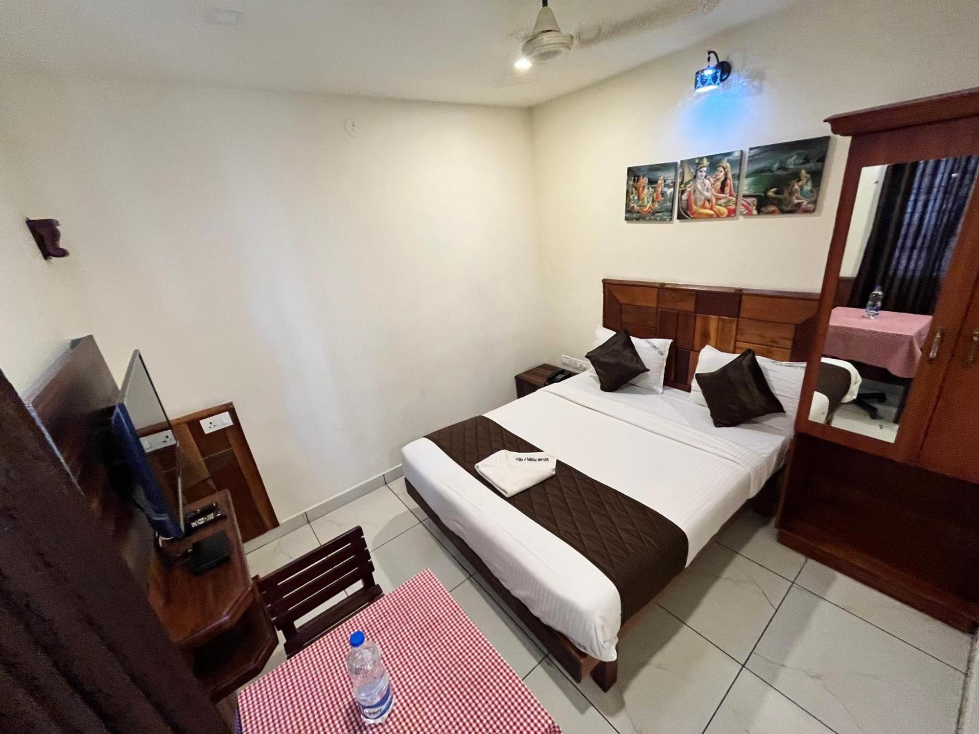 Velan Temple View Hotel Palni Exterior foto